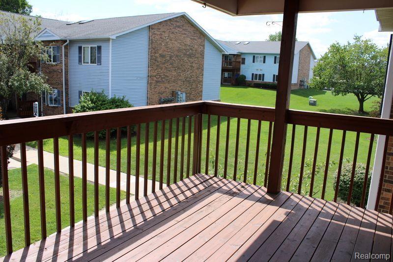 1235 HARBOUR Drive, Trenton, MI 48183 — Photo 9
