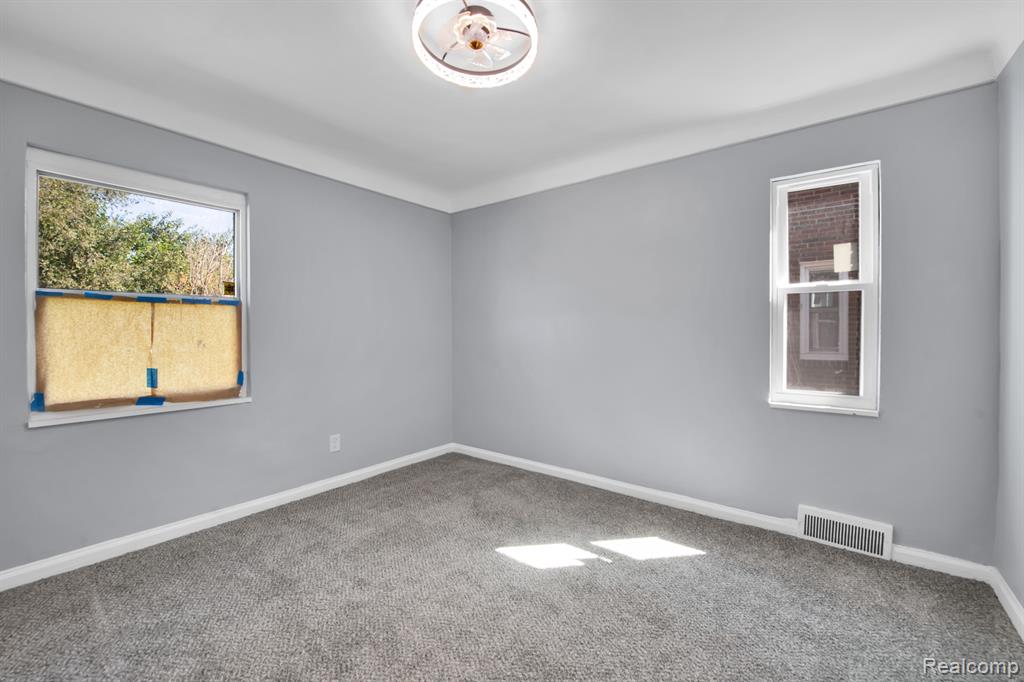 5926 BALFOUR Road, Detroit, MI 48224 — Photo 11