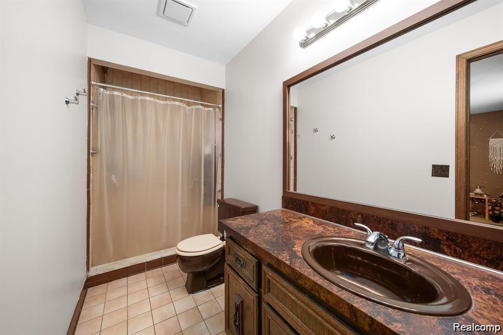 39185 Ceceil Drive, Clinton Twp, MI 48038 — Photo 11