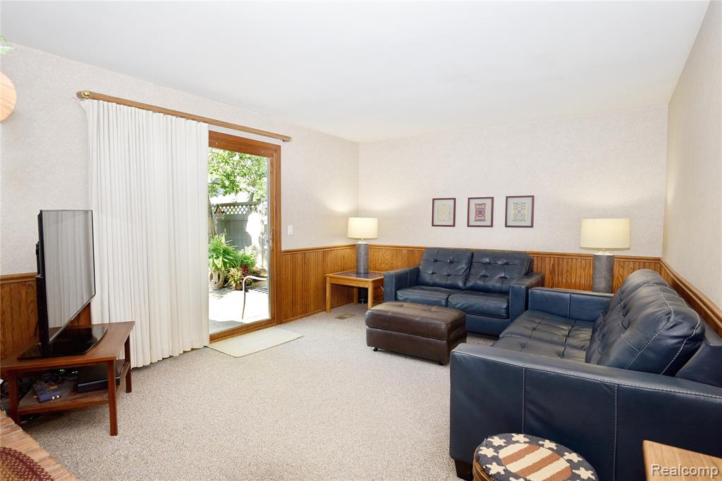 733 Highland Avenue, Clawson, MI — Photo 12
