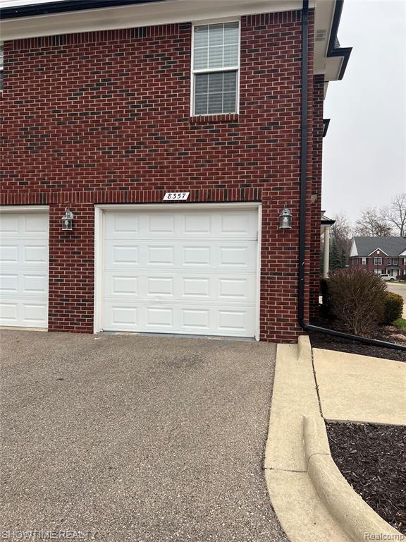 8357 Williamstown Drive, Utica, MI 48316 — Photo 16