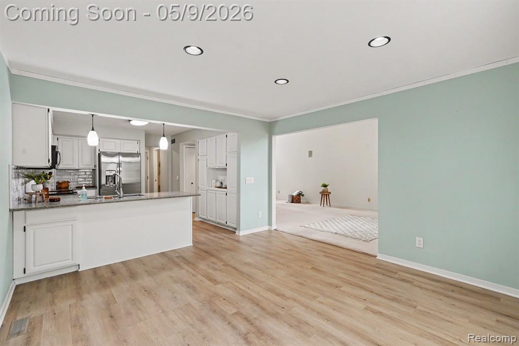 5733 Leeward Court, 51, Clarkston, MI — Photo 6