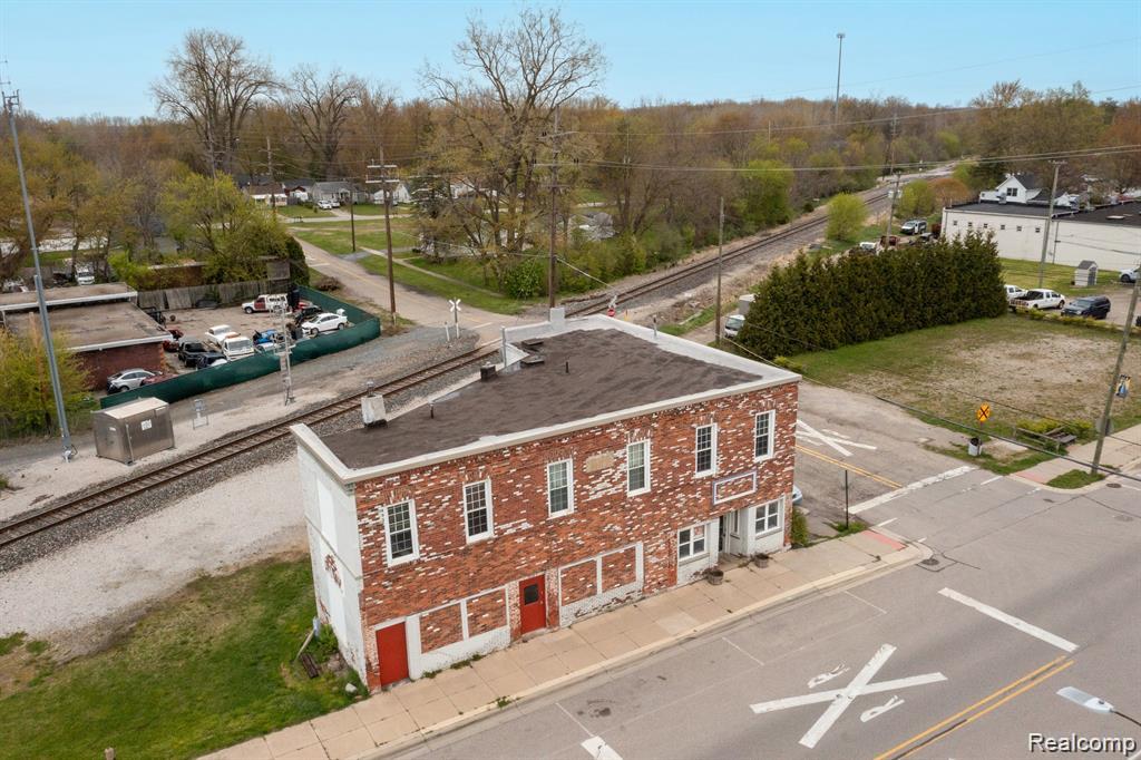 910 Monroe Street, Carleton, MI 48117
