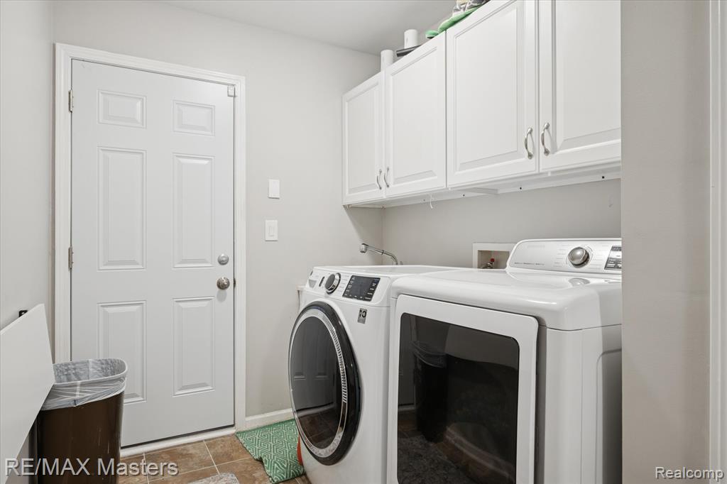 23121 Leighwood Drive, Woodhaven, MI 48183 — Photo 22