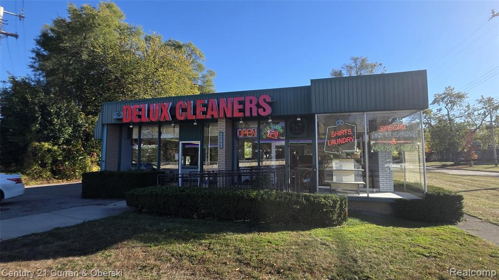 32065 Grand River Avenue, Farmington, MI 48336, Farmington, MI, 48336