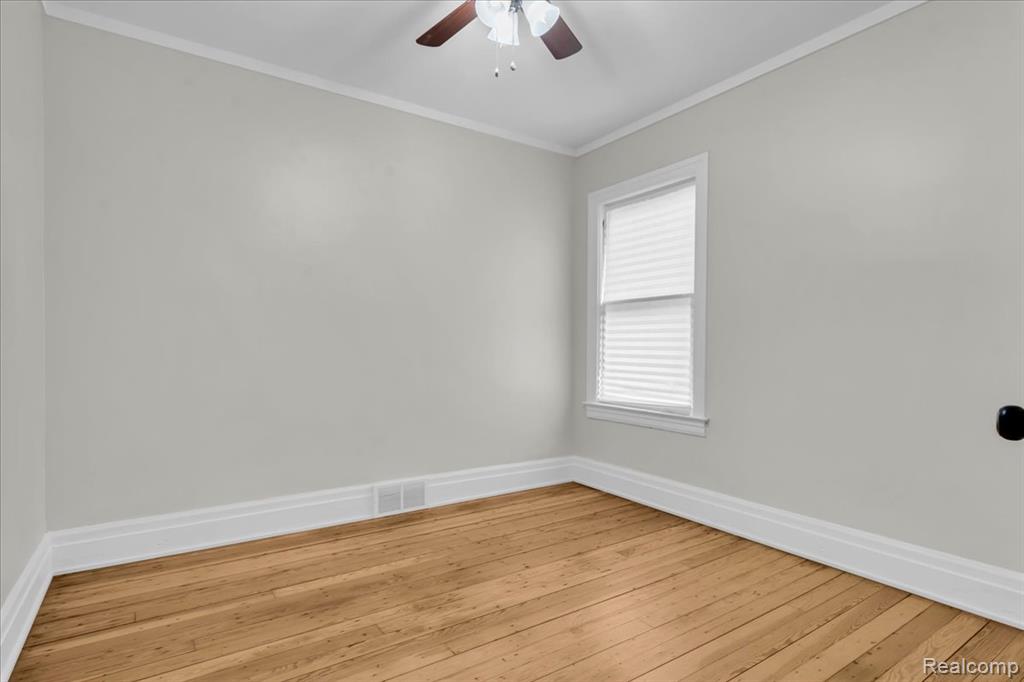 7950 E Lafayette Street, Detroit, MI 48214 — Photo 15