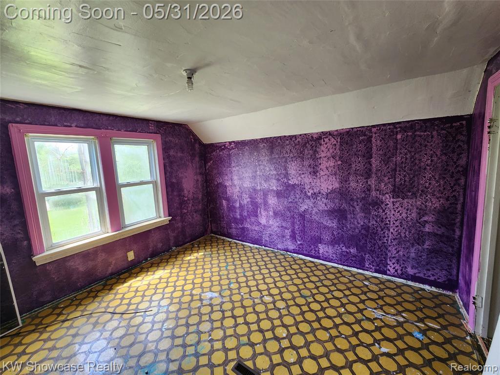 4356 S Vassar Road, Burton, MI 48519 — Photo 35