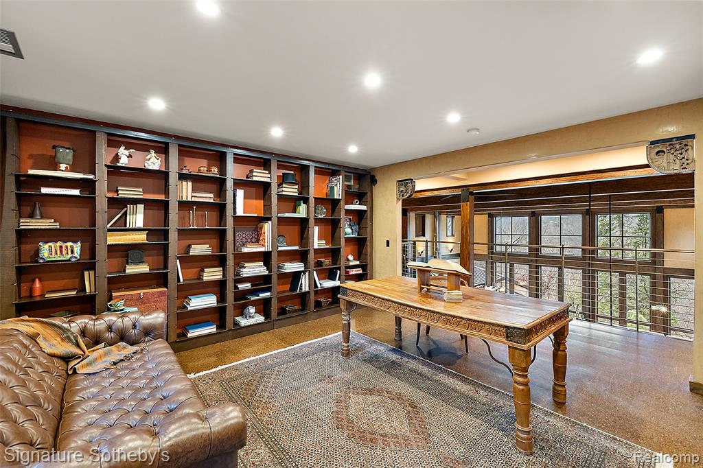 7357 LINDENMERE Drive, Bloomfield Hills, MI 48301 — Photo 32