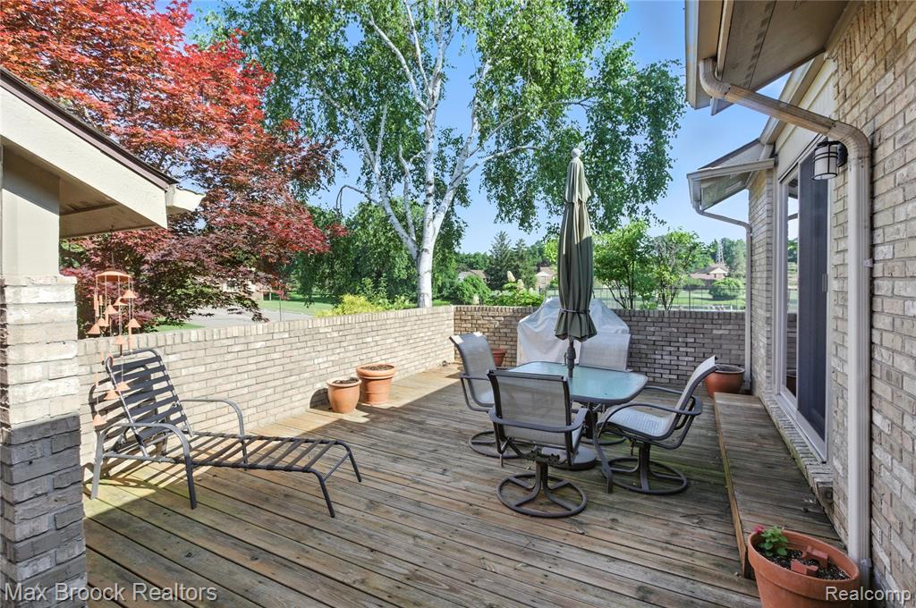 4185 Foxpointe Drive, West Bloomfield, MI 48323 — Photo 28