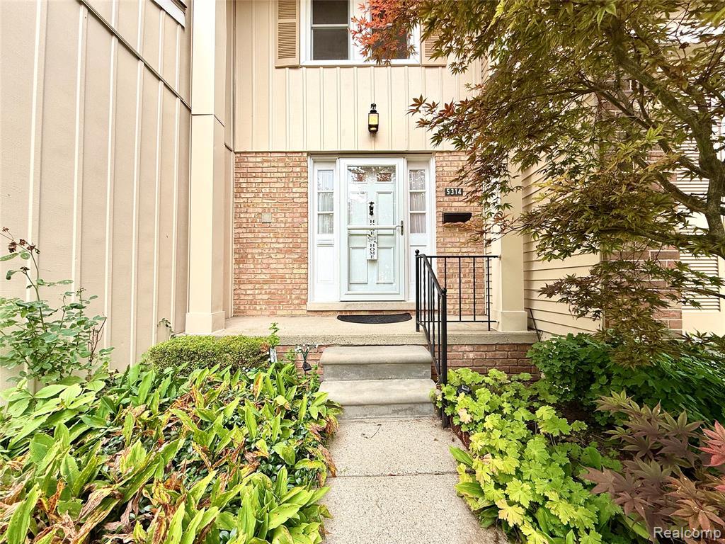 5314 Breeze Hill Place, 46, Troy, MI 48098 — Photo 2