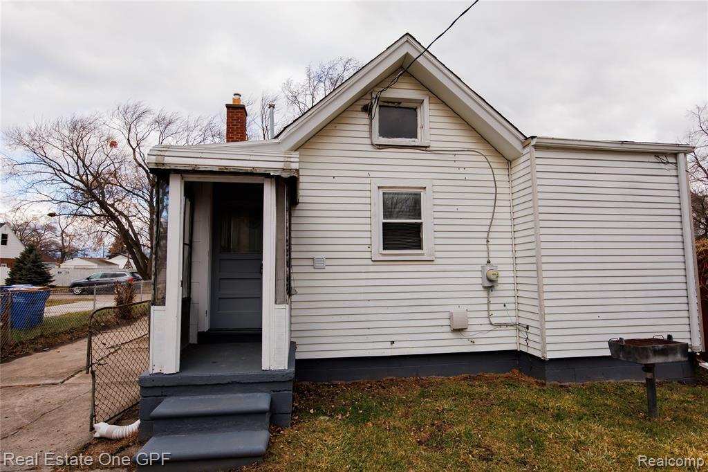 8242 Maxwell Avenue, Warren, MI 48089 — Photo 6