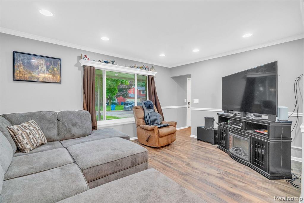 310 AIRPORT Drive, Holly, MI 48442 — Photo 16