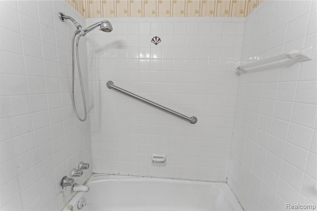 4089 Day Street, Burton, MI 48519 — Photo 33