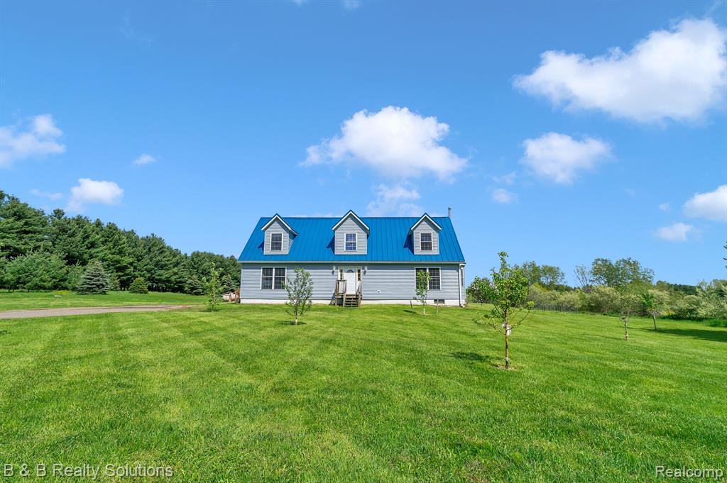 2864 N BLACKS CORNERS Road, Imlay City, MI 48444 — Photo 5