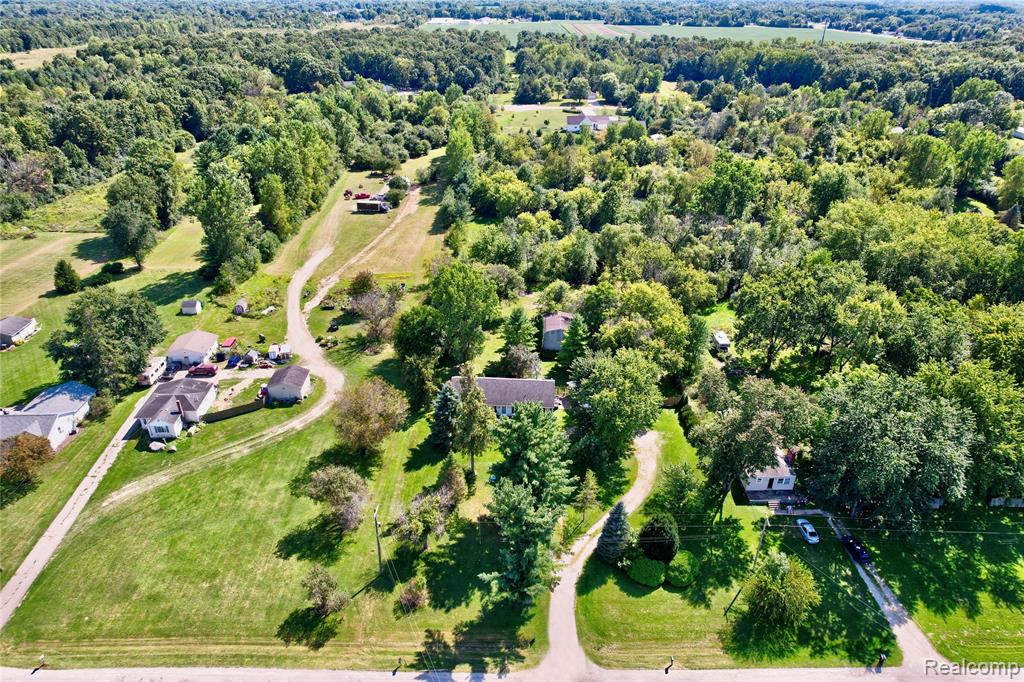 5206 Lippincott Boulevard, Burton, MI 48519 — Photo 62