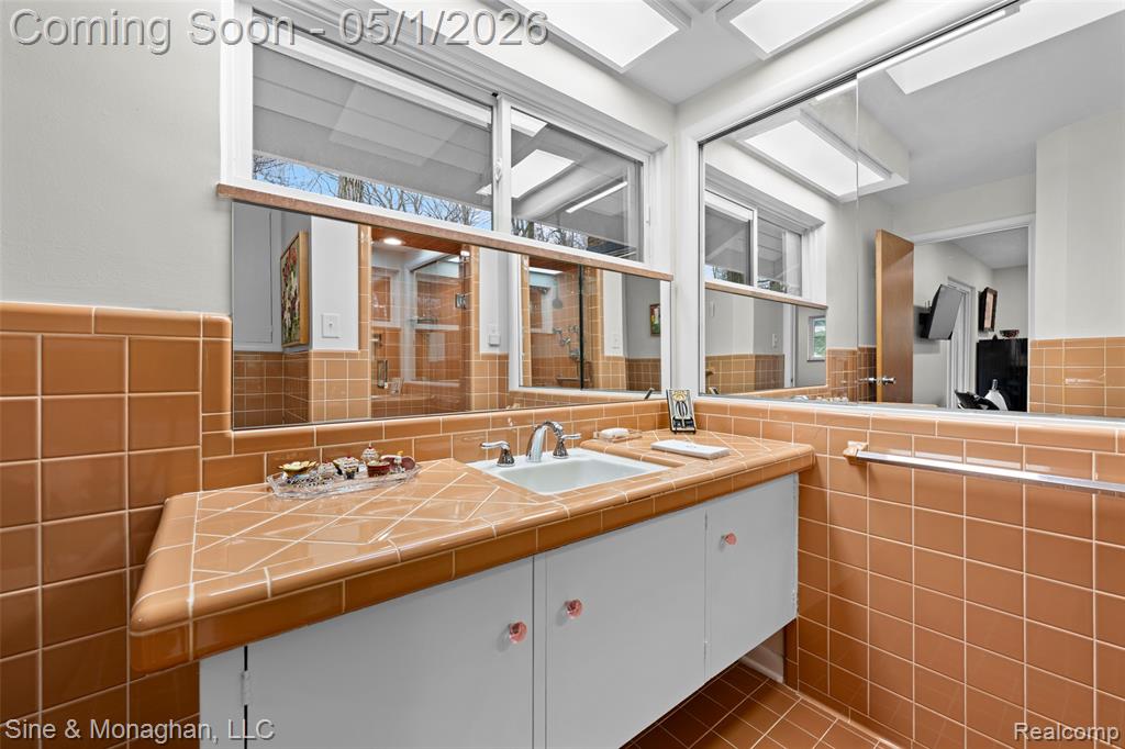 1466 Sodon Court, Bloomfield Hills, MI 48302 — Photo 30
