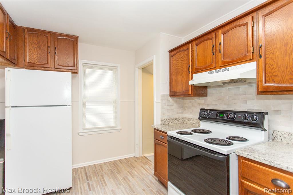 506 AMELIA Avenue, Royal Oak, MI 48073 — Photo 12