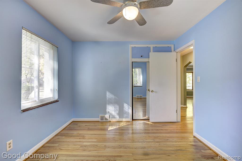 31160 E Rutland Street, Beverly Hills, MI 48025 — Photo 24