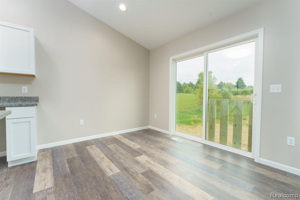 9674 IOSCO RIDGE Drive, Gregory, MI 48137 — Photo 12