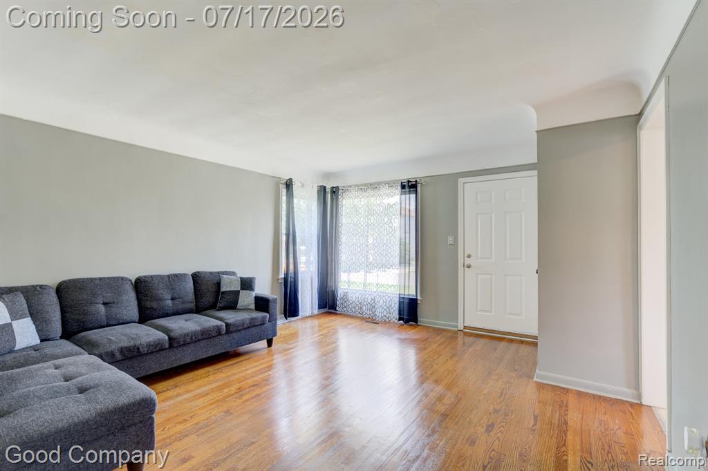631 Saint Johns Street, Wyandotte, MI 48192 — Photo 2