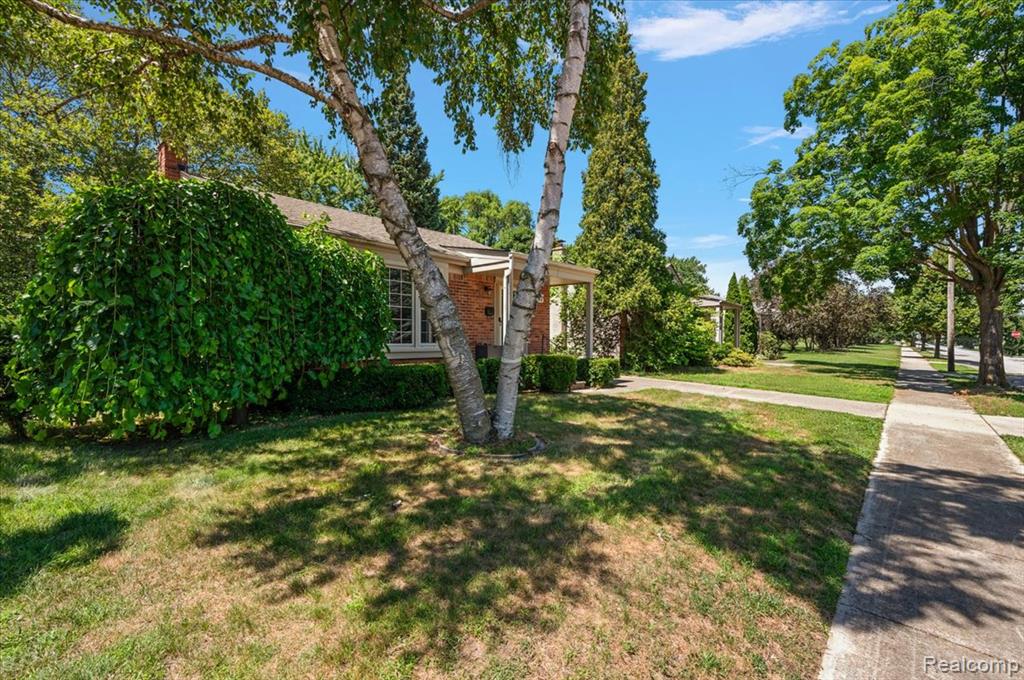754 S Webik Avenue, Clawson, MI — Photo 5