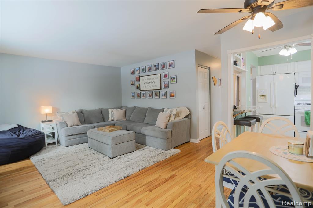 462 PEARSALL Avenue, Pontiac, MI 48341 — Photo 10