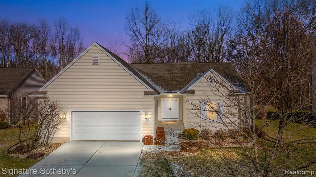 8392 PARKRIDGE Drive, Dexter, MI 48130 — Photo 25