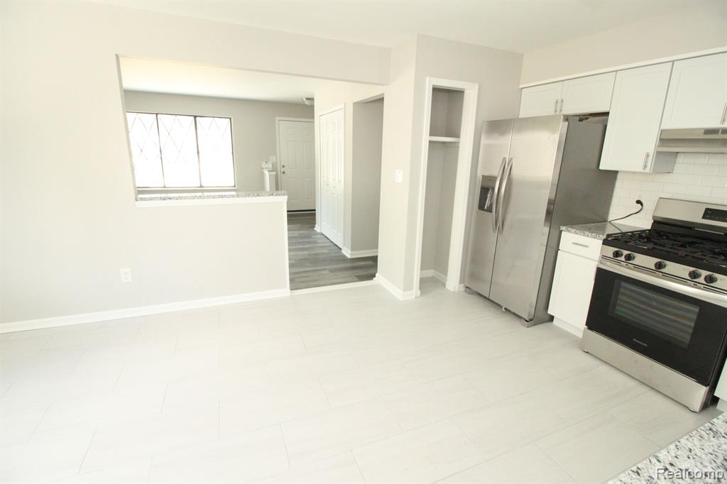 4833 OCEAN Court, Sterling Heights, MI 48310 — Photo 22
