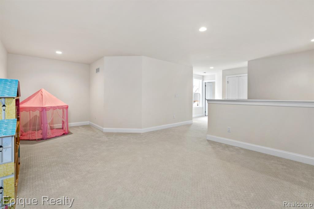 3090 N Spurway Drive, Ann Arbor, MI 48105 — Photo 30
