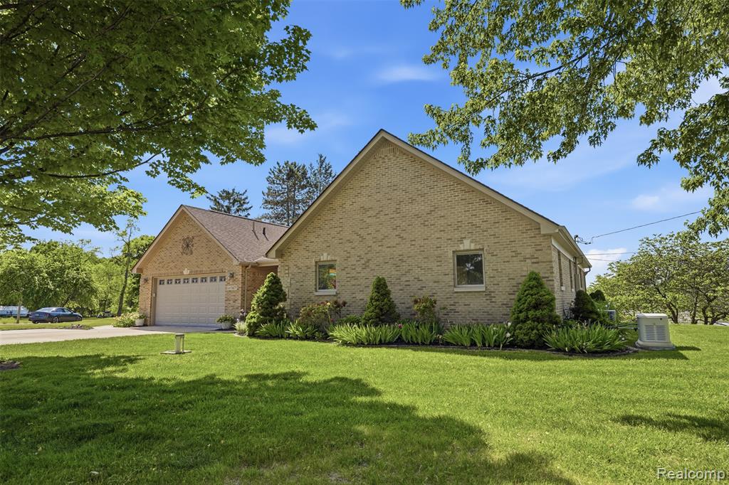 7477 Ore Knob Drive, Fenton, MI 48430 — Photo 3