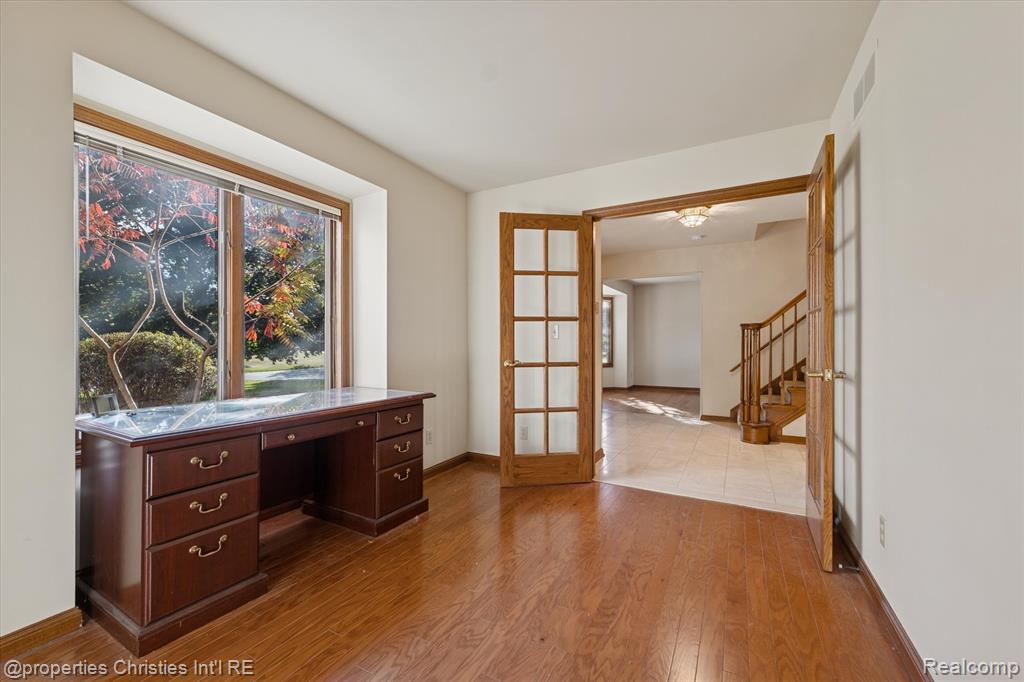 48818 Pebble Lane, Novi, MI — Photo 12