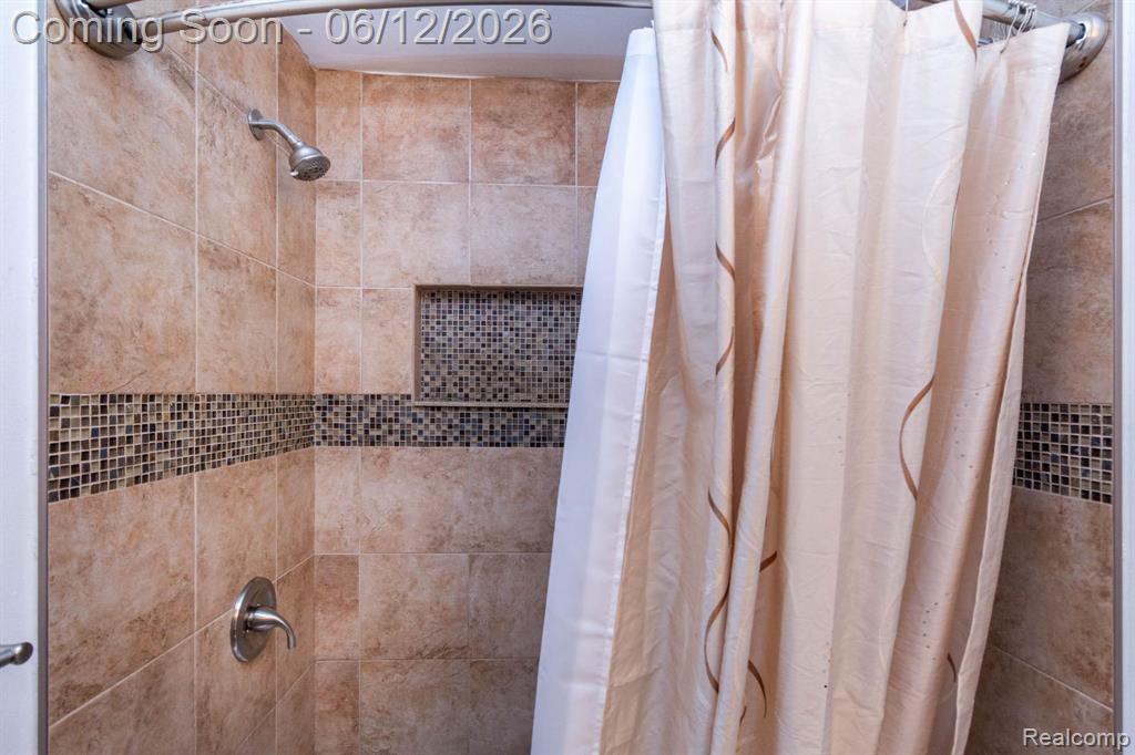 4062 Lexington Drive, Trenton, MI 48183 — Photo 17