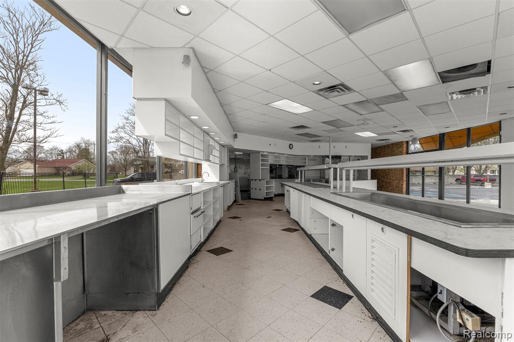 15839 Telegraph Road, Redford, MI 48239 — Photo 18