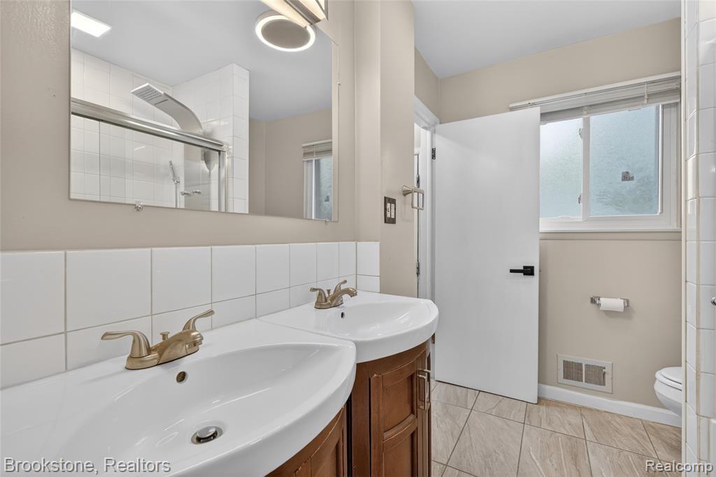 24915 Tallman Avenue, Warren, MI 48089 — Photo 19