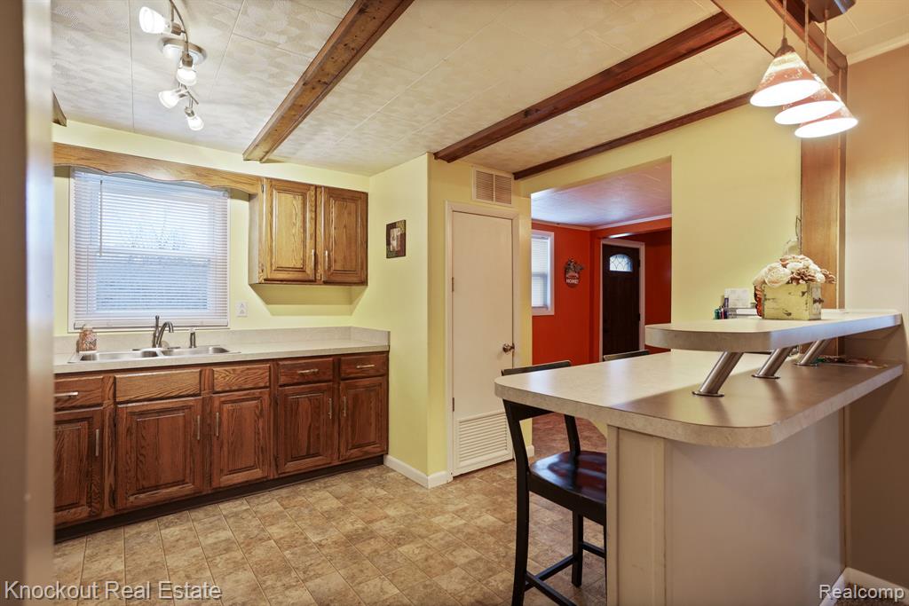213 E Maple Street, Vassar, MI 48768 — Photo 10
