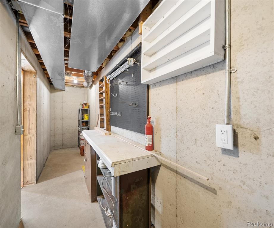 11252 Hiland Court, Pinckney, MI 48169 — Photo 48