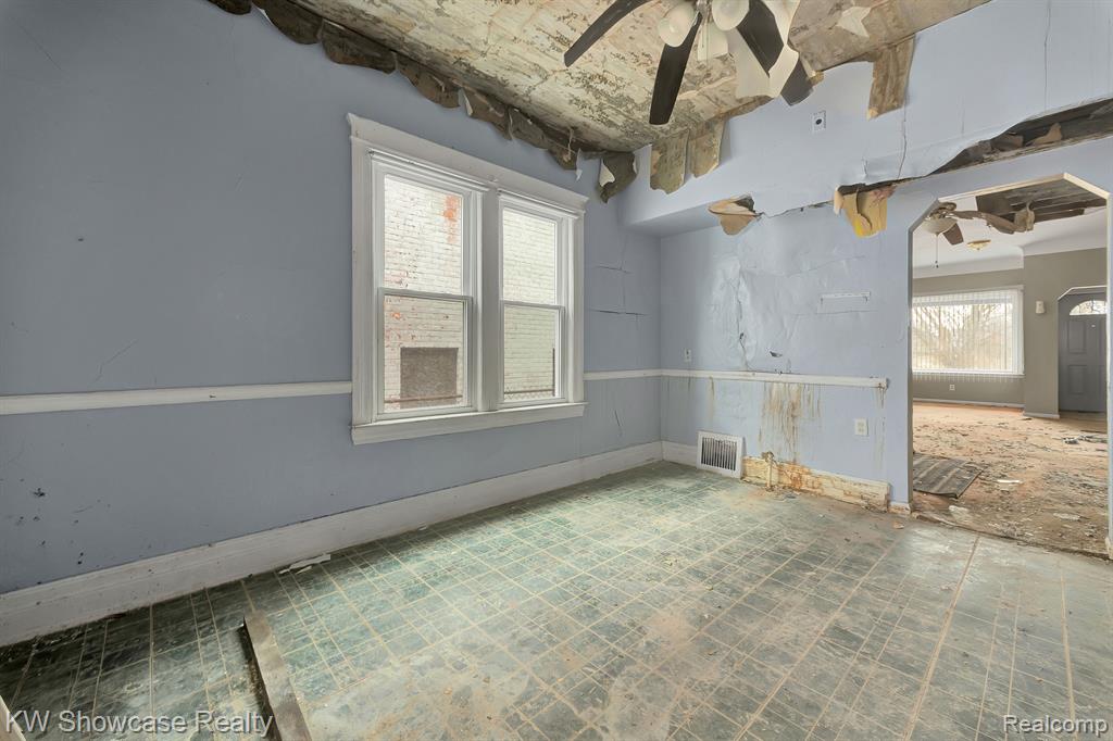 5593 CADILLAC Avenue, Detroit, MI 48213 — Photo 17