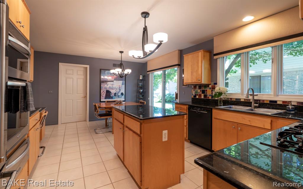 9407 Timberline Court, Plymouth, MI 48170 — Photo 25