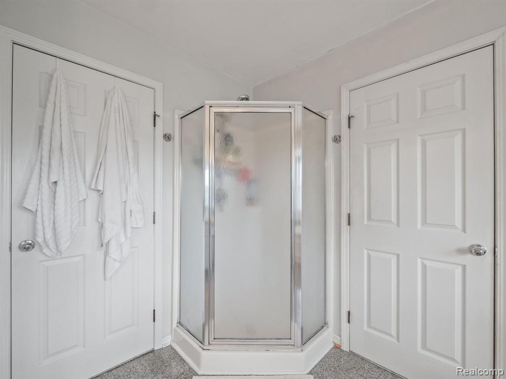 4081 HUNTERS Circle E, Canton, MI 48188 — Photo 17