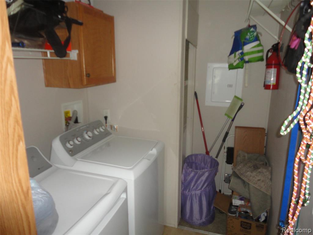 983 Tanners Landing, Monroe, MI 48161 — Photo 10