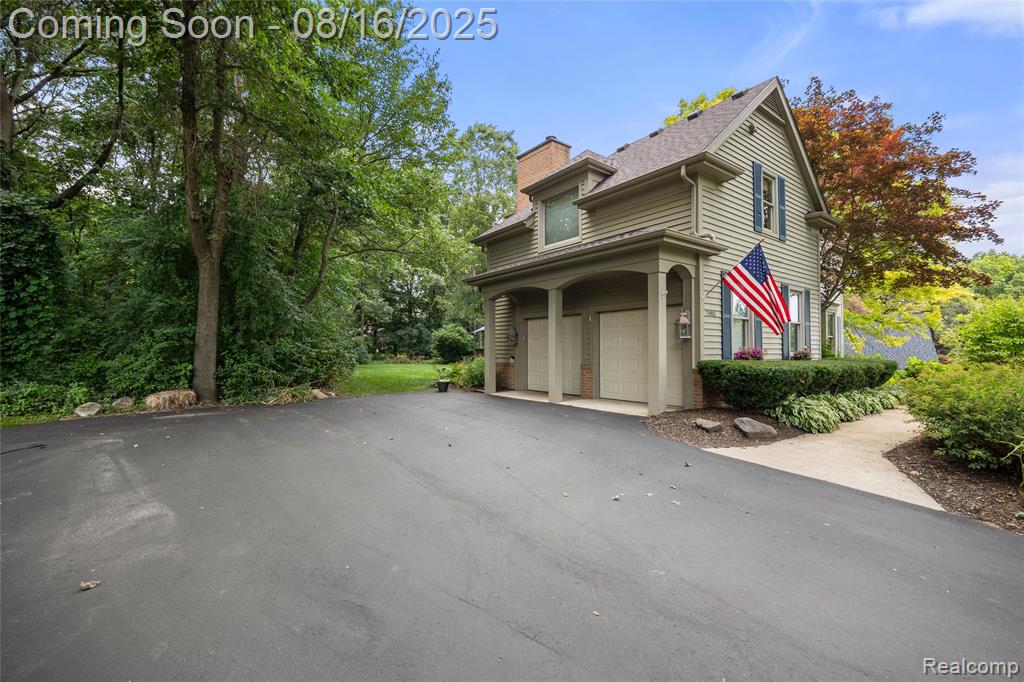7085 Hickory Hollow Circle, Clarkston, MI 48348 — Photo 52
