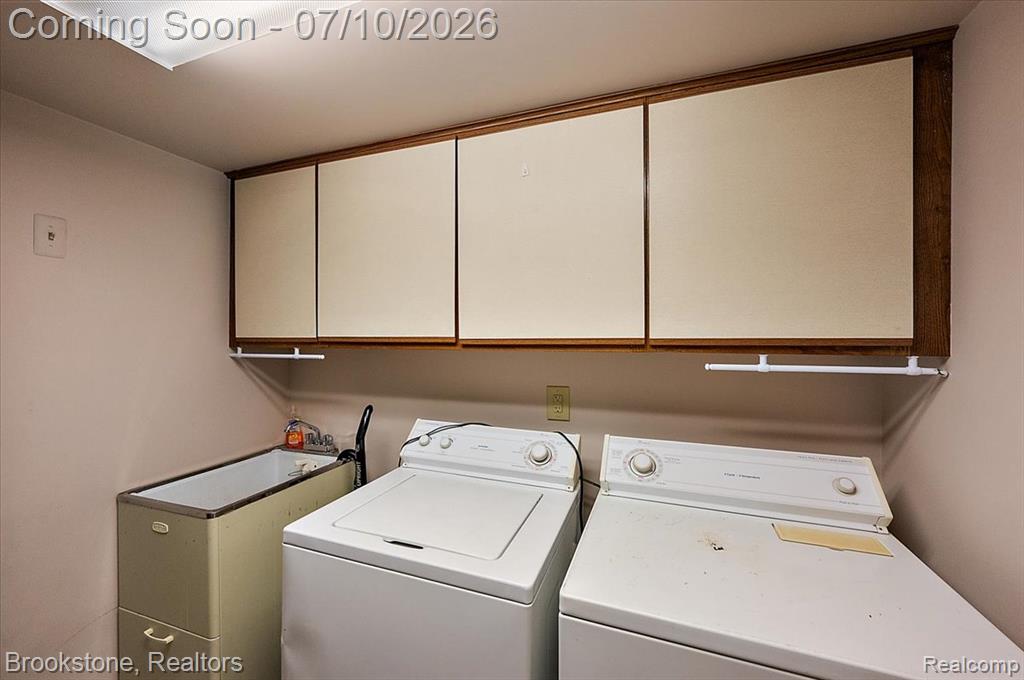 904 Country Club Drive, Saint Clair Shores, MI 48082 — Photo 24