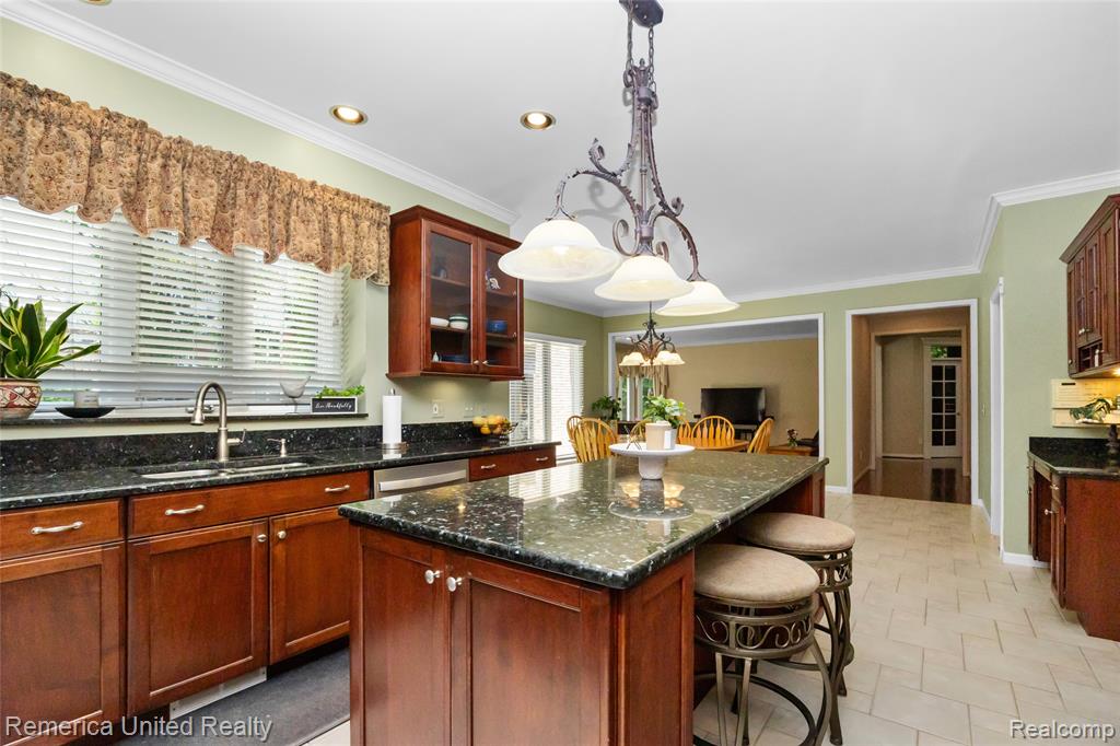 54501 Salem Drive, Shelby Twp, MI 48316 — Photo 19