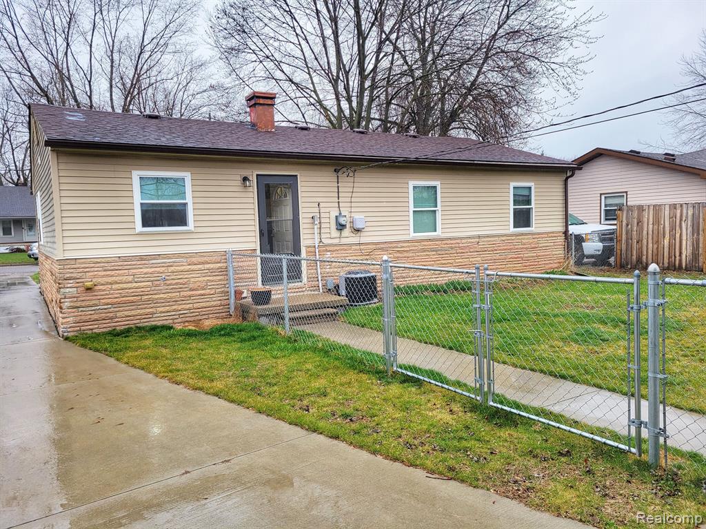 936 Davis, Ypsilanti, MI 48198 — Photo 2