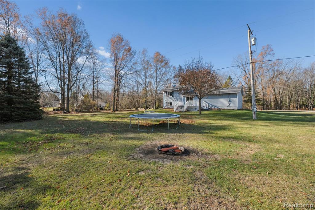 18777 Martinsville Road, Belleville, MI 48111 — Photo 42