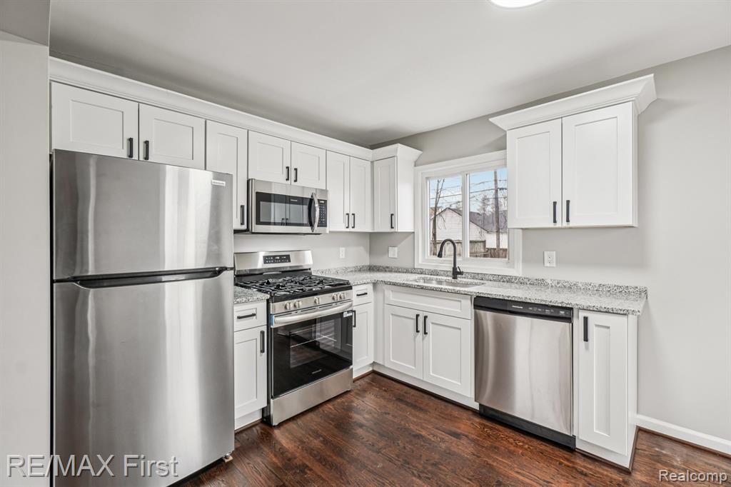 23818 Tawas Avenue, Hazel Park, MI 48030 — Photo 7