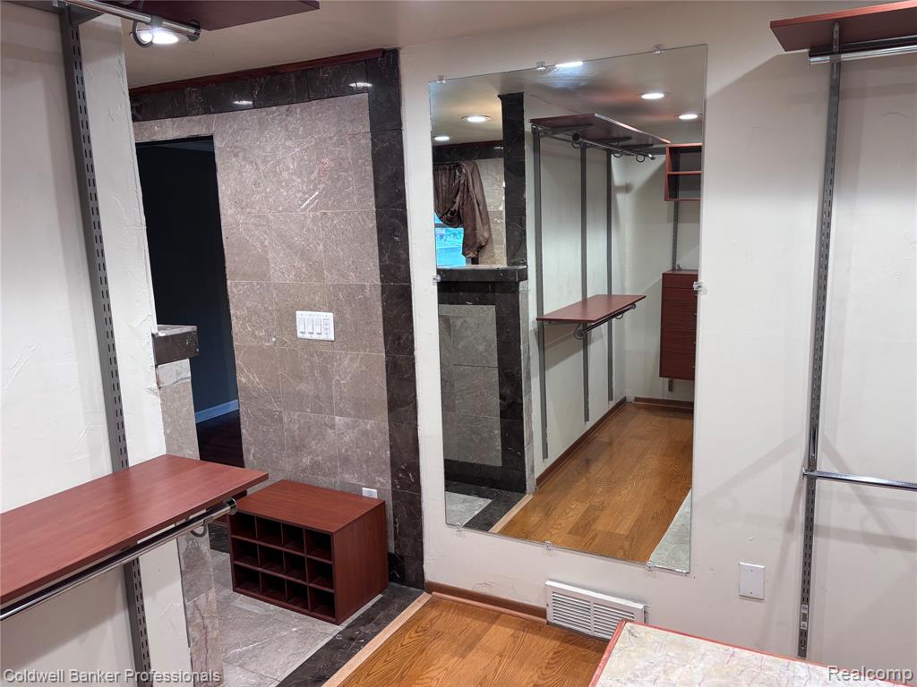 4th bedroom or walk in closet