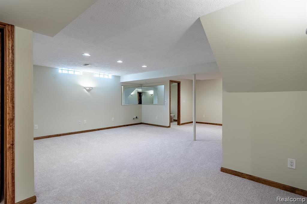 4435 OAK POINTE Drive, Brighton, MI 48116 — Photo 51