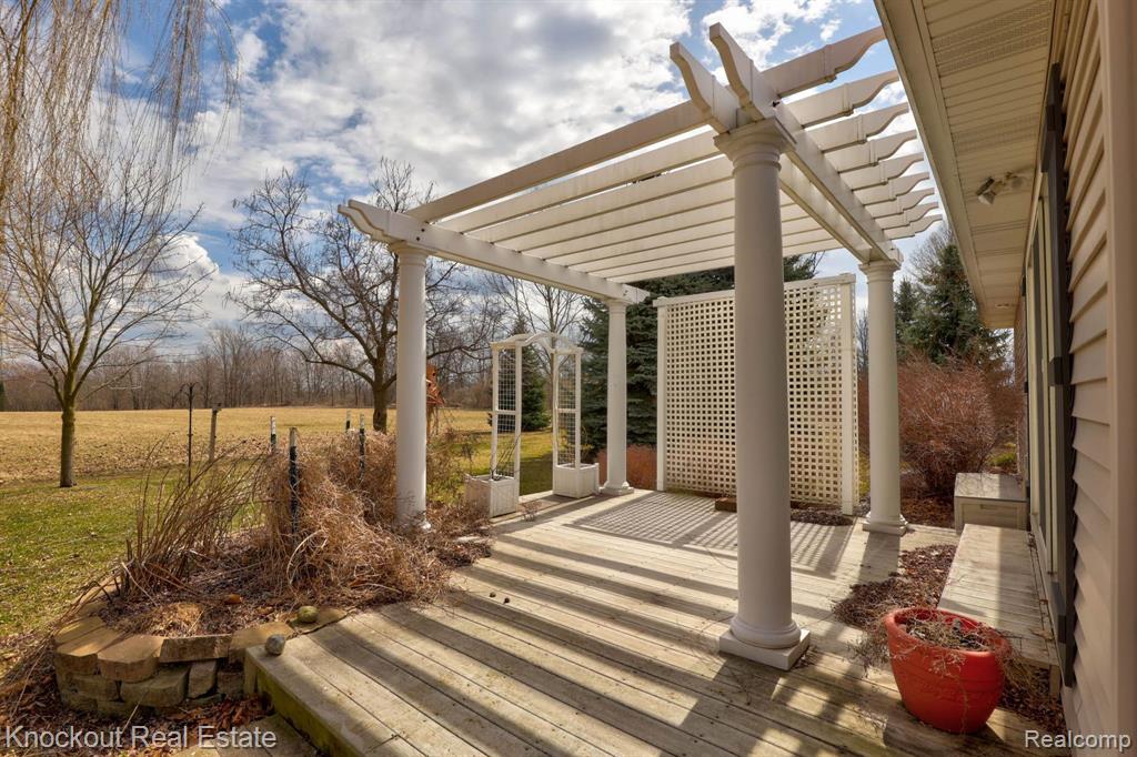 4887 CANTERBURY, Vassar, MI 48768 — Photo 46