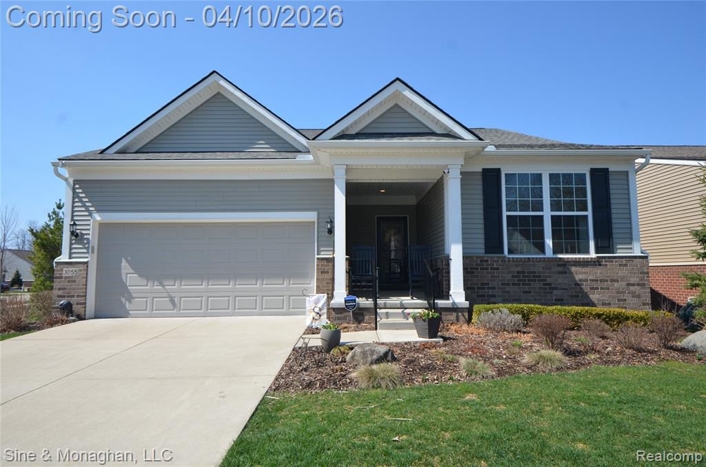 3055 Sumerlyn, Auburn Hills, MI 48326 — front exterior
